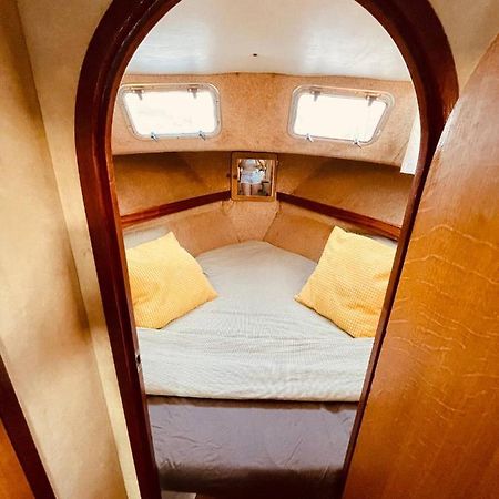 Hotel Stylish 80'S Fishing Boat à Sant Adrià de Besòs Extérieur photo