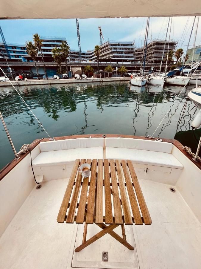 Hotel Stylish 80'S Fishing Boat à Sant Adrià de Besòs Extérieur photo