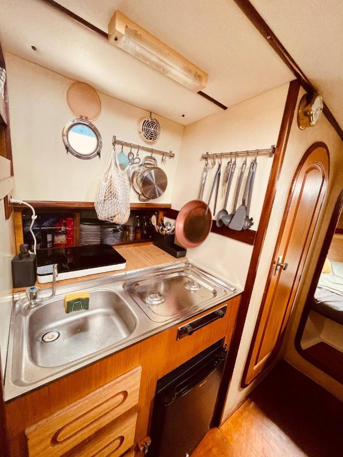 Hotel Stylish 80'S Fishing Boat à Sant Adrià de Besòs Extérieur photo